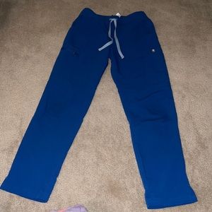 FIGS 2 PIECE SCRUB TOP AND STRAIGHT PANTS. XS/PETITE— ROYAL BLUE